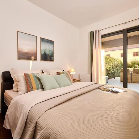 Spada Brand New Apartment With Garden 3 Min From Beach! โปเรช ภายนอก รูปภาพ